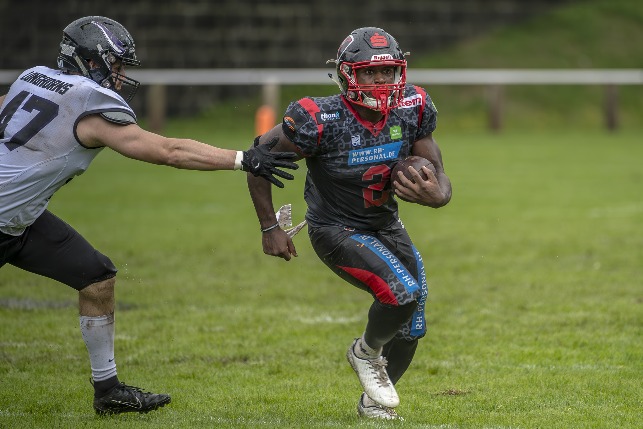 Enttäuschung für die Solingen Paladins: Heimniederlage gegen die Langenfeld Longhorns in der GFL2 Nord - Foto: Oliver Jungnitsch